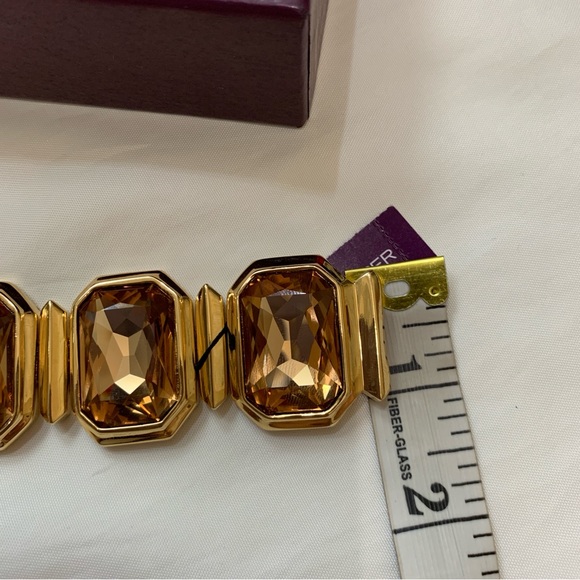 $595 Brand New Judith Leiber papaya gem bracelet - Picture 8 of 9